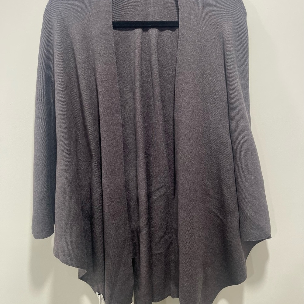 Elegant Gray Women's Sweater